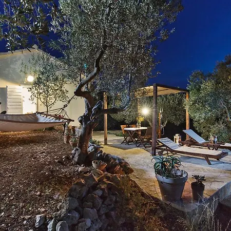 Robinson House Nicolina Hvar Town