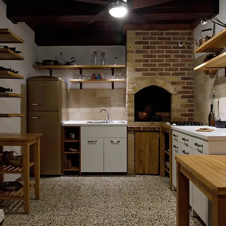 Robinson House Nicolina Casa di campagna *