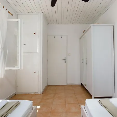 Robinson House Nicolina Casa di campagna *