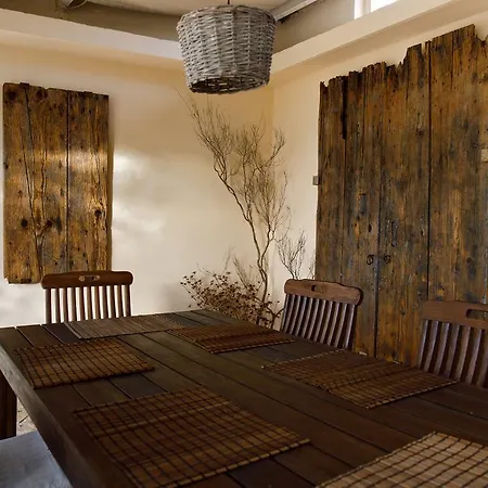 Robinson House Nicolina Casa di campagna *